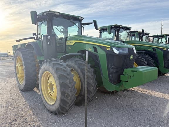 Image of John Deere 8R 370 equipment image 2