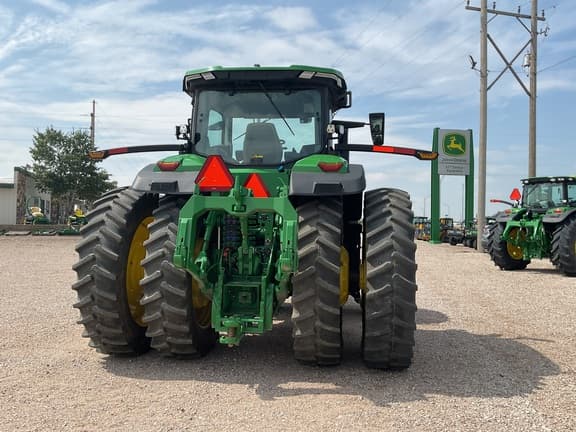 Image of John Deere 8R 370 equipment image 4