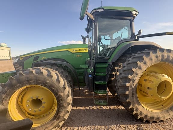 Image of John Deere 8R 370 equipment image 3