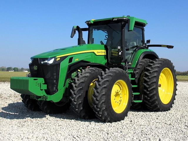 Image of John Deere 8R 370 equipment image 3