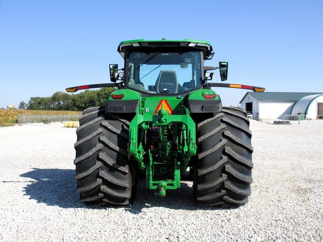 Image of John Deere 8R 370 equipment image 4
