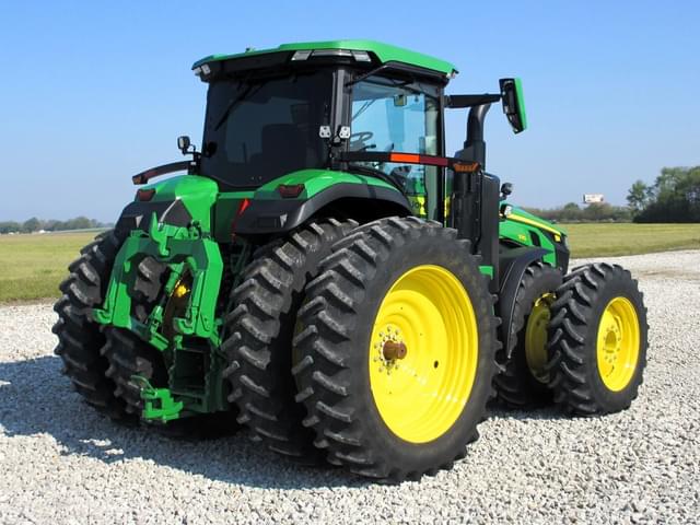 Image of John Deere 8R 370 equipment image 4