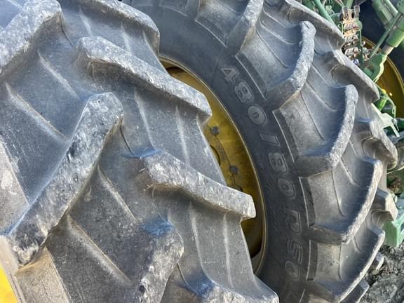 Image of John Deere 8R 370 equipment image 4