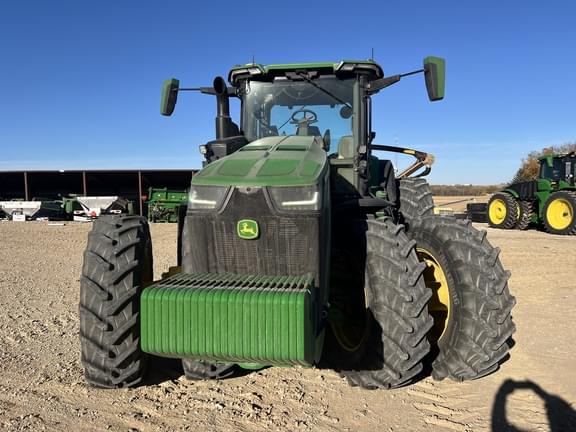 Image of John Deere 8R 370 equipment image 3