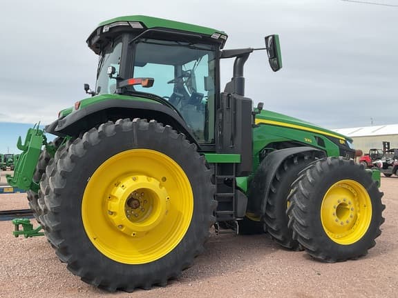 Image of John Deere 8R 370 equipment image 4
