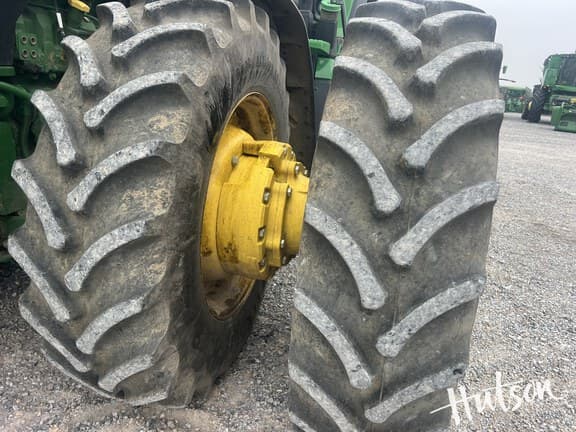 Image of John Deere 8R 370 equipment image 1