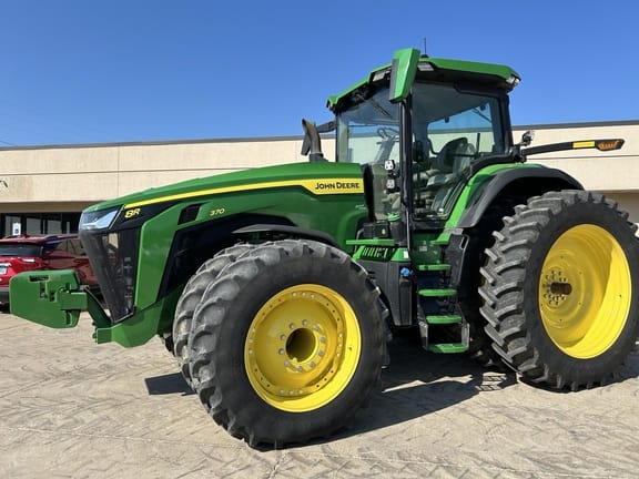 2024 John Deere 8R 370 Equipment Image0