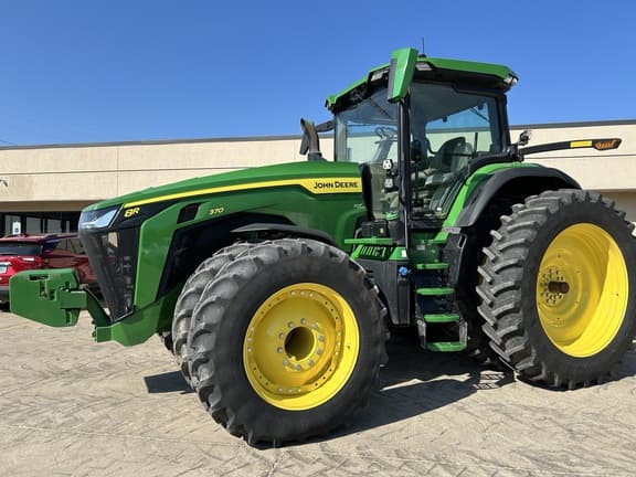 Image of John Deere 8R 370 Primary image