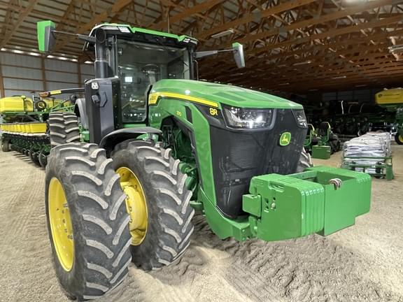 Image of John Deere 8R 370 equipment image 2