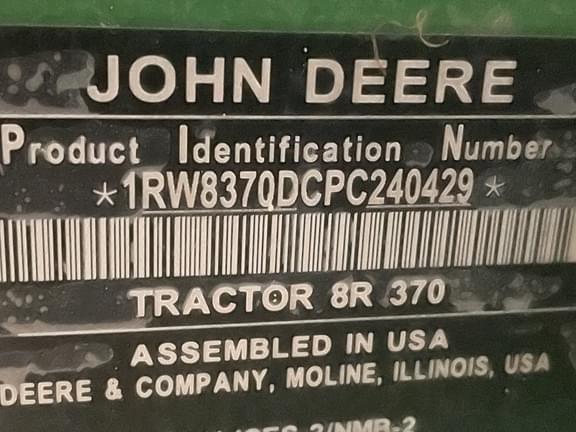 Image of John Deere 8R 370 equipment image 2