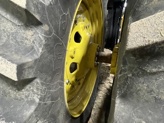 Image of John Deere 8R 370 equipment image 4