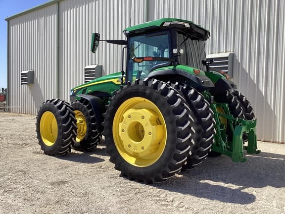 Image of John Deere 8R 370 equipment image 2