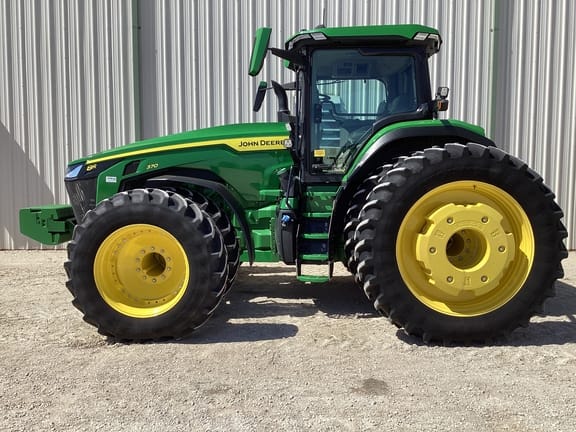 2024 John Deere 8R 370 Equipment Image0