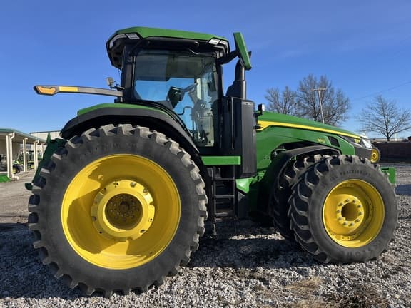 Image of John Deere 8R 370 equipment image 4