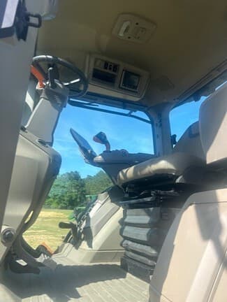 Image of John Deere 8R 370 equipment image 4