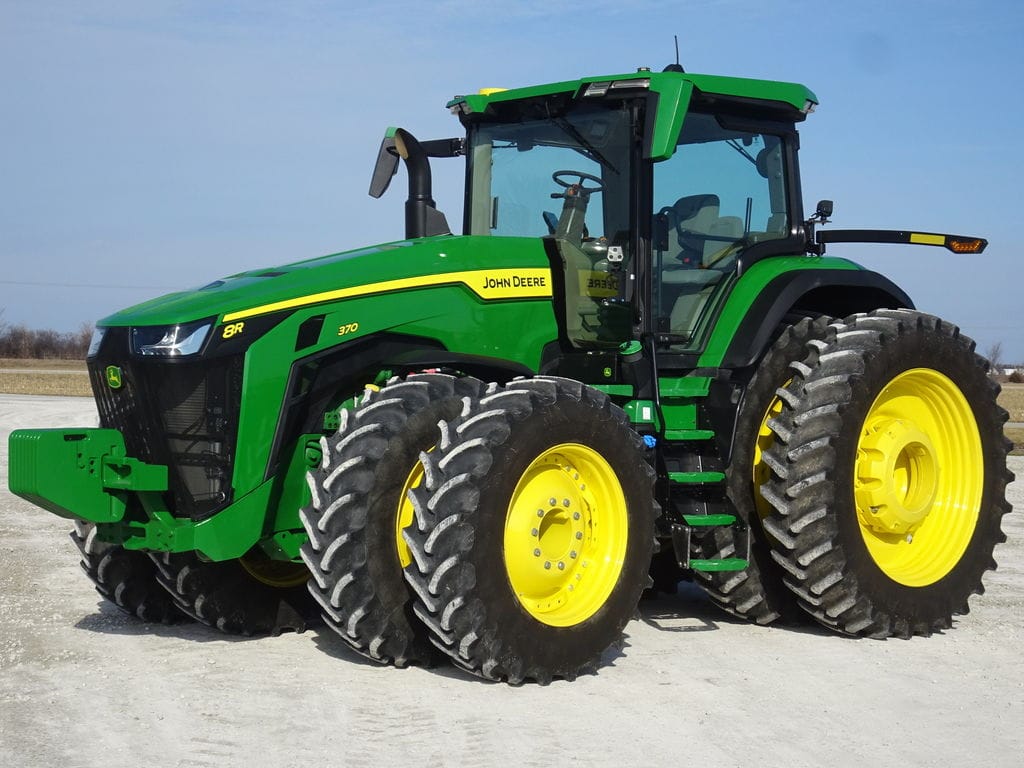 2024 John Deere 8R 370 Equipment Image0