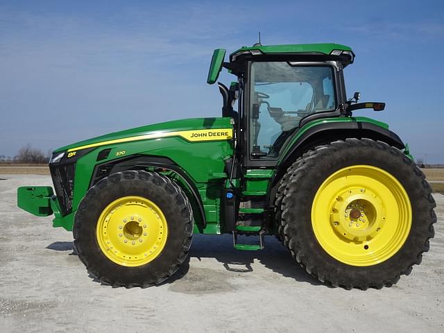 Image of John Deere 8R 370 equipment image 2