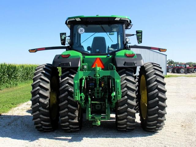 Image of John Deere 8R 370 equipment image 4