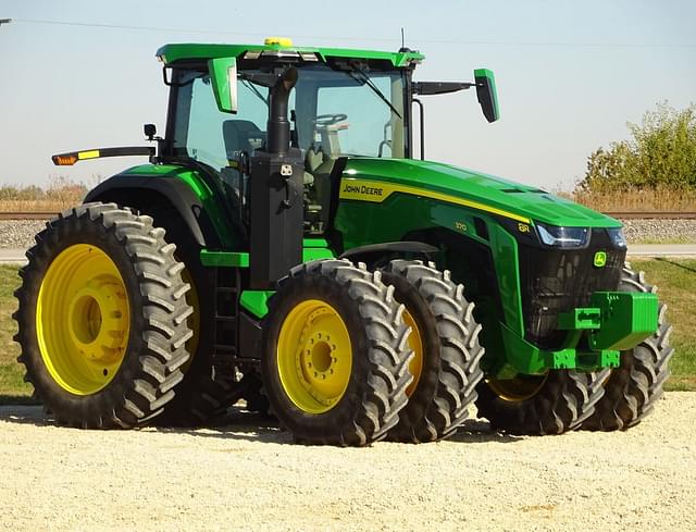 Image of John Deere 8R 370 equipment image 1