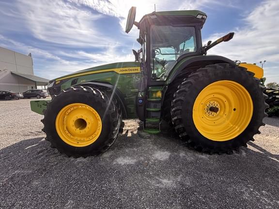 Image of John Deere 8R 370 equipment image 2