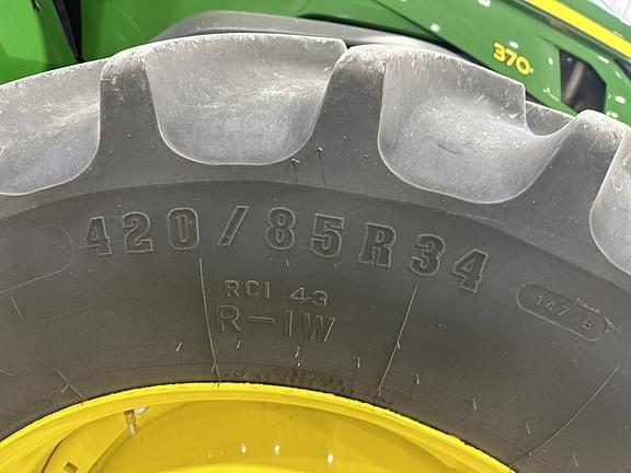 Image of John Deere 8R 370 equipment image 4