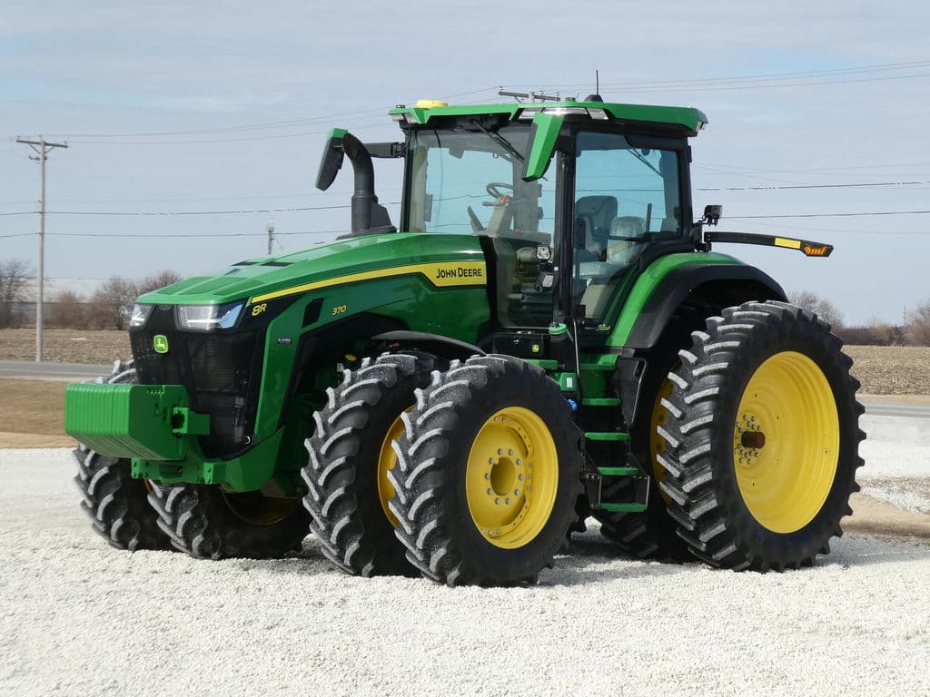 Image of John Deere 8R 370 Primary image