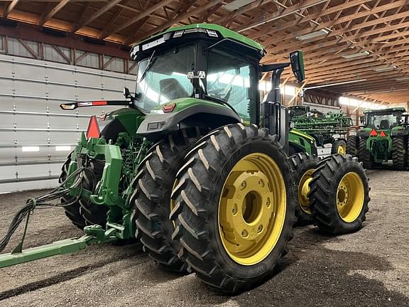 Image of John Deere 8R 370 equipment image 4