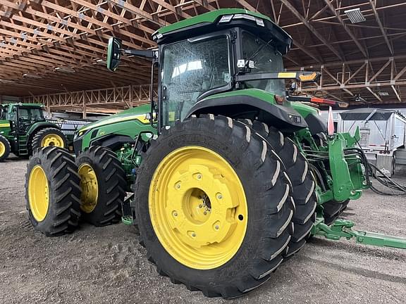 Image of John Deere 8R 370 equipment image 2