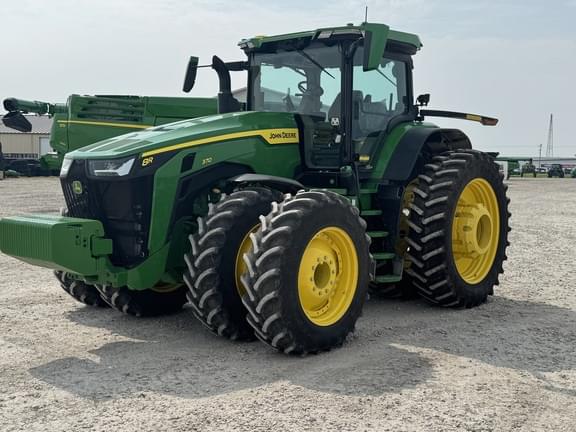 Image of John Deere 8R 370 equipment image 2