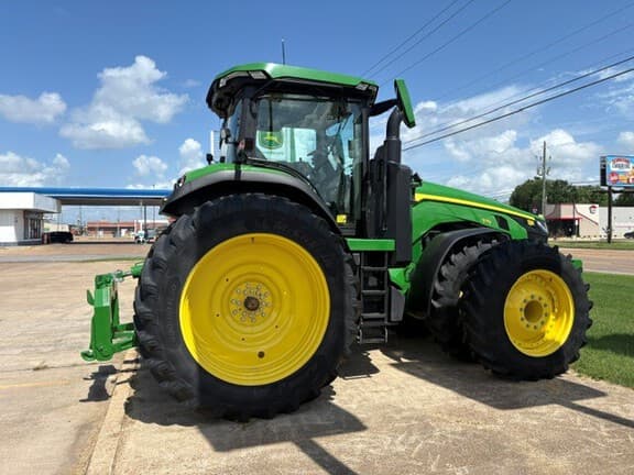 Image of John Deere 8R 370 equipment image 4