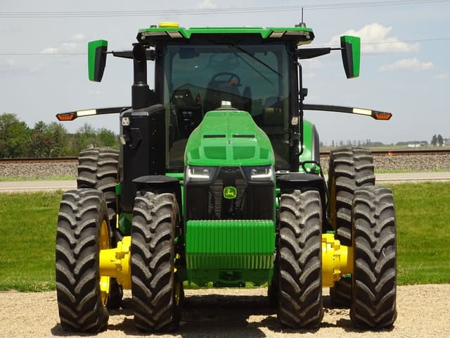 Image of John Deere 8R 370 equipment image 2