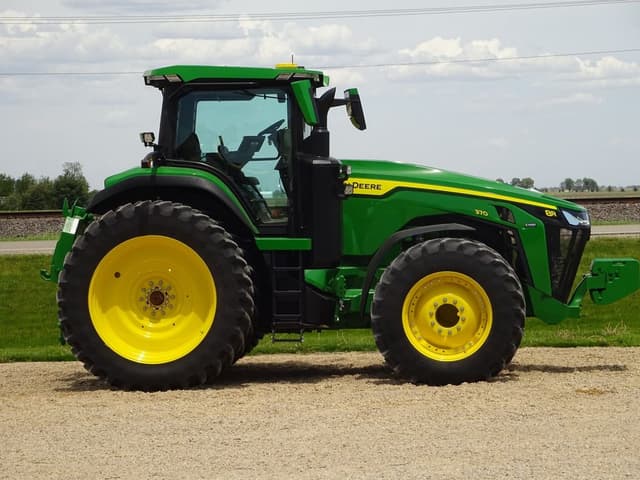 Image of John Deere 8R 370 equipment image 4