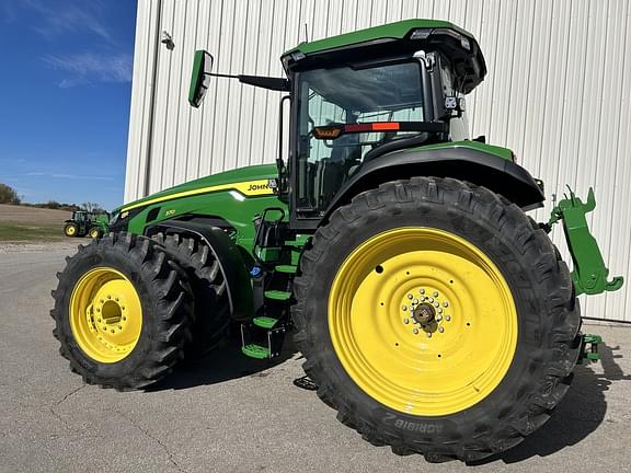 Image of John Deere 8R 370 equipment image 2