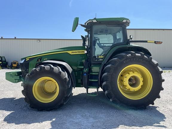 Image of John Deere 8R 370 equipment image 2