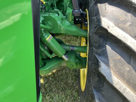 Image of John Deere 8R 370 equipment image 2
