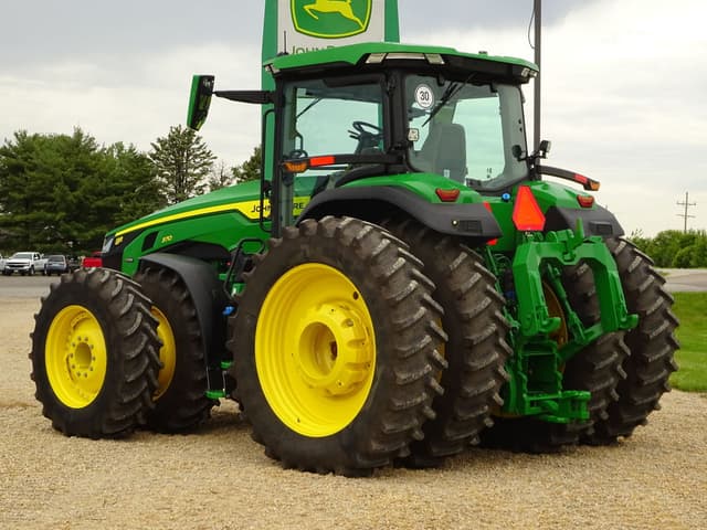 Image of John Deere 8R 370 equipment image 3