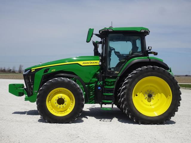 Image of John Deere 8R 370 equipment image 2