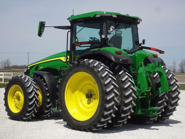 Image of John Deere 8R 370 equipment image 4