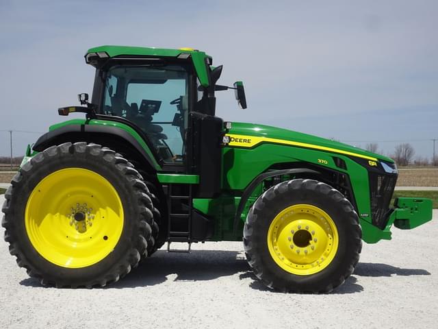 Image of John Deere 8R 370 equipment image 3