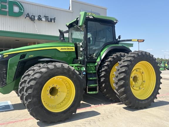 Image of John Deere 8R 370 equipment image 2