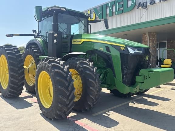 Image of John Deere 8R 370 equipment image 4