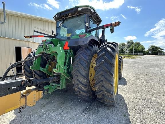 Image of John Deere 8R 370 equipment image 2