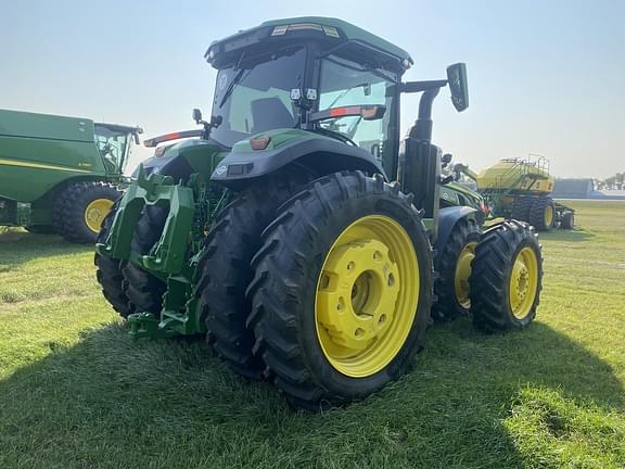 Image of John Deere 8R 370 equipment image 2