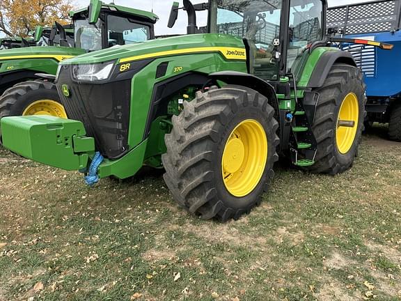 Image of John Deere 8R 370 equipment image 1