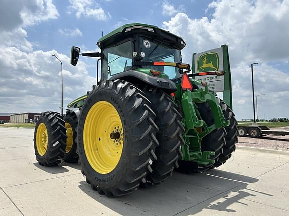 Image of John Deere 8R 370 equipment image 2