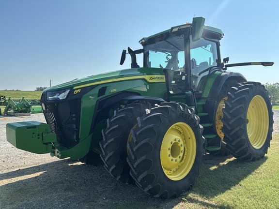 Image of John Deere 8R 370 equipment image 2