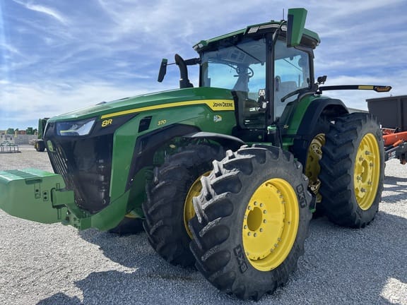 2024 John Deere 8R 370 Equipment Image0
