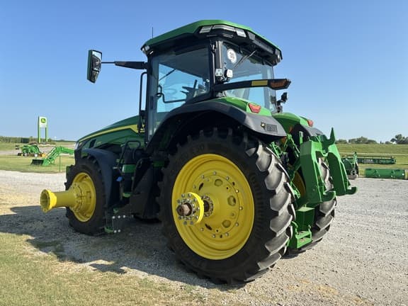 Image of John Deere 8R 370 equipment image 4