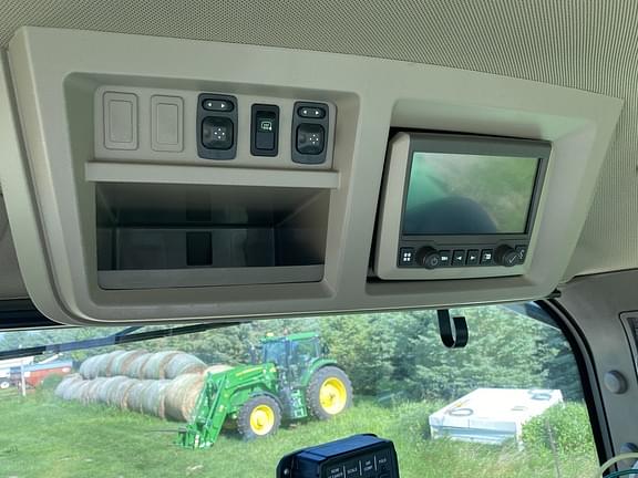 Image of John Deere 8R 370 equipment image 4