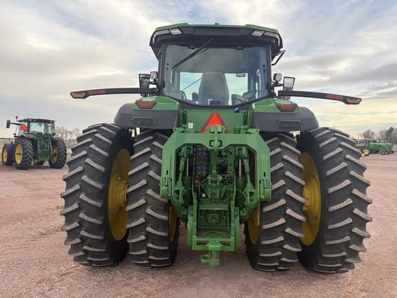 Image of John Deere 8R 370 equipment image 4